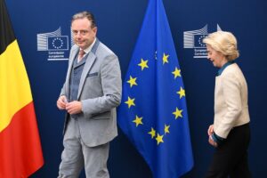 EU Pitches €90 Billion Ukraine Grant if Russian Asset Loan Fails